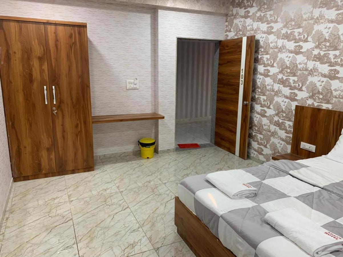Kesar Hotel Viramgam Exterior photo