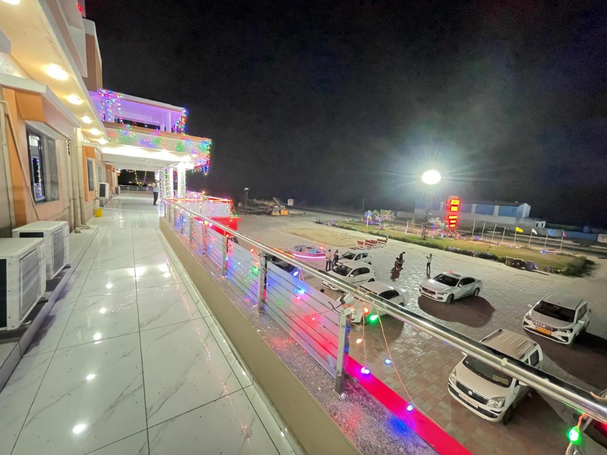 Kesar Hotel Viramgam Exterior photo